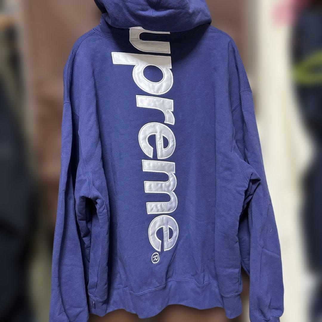 Supreme フード付きパーカー ネイビー - メルカリ