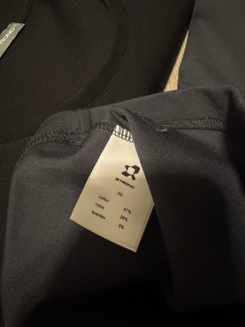 STRONG PACK TEE “GREY” XS