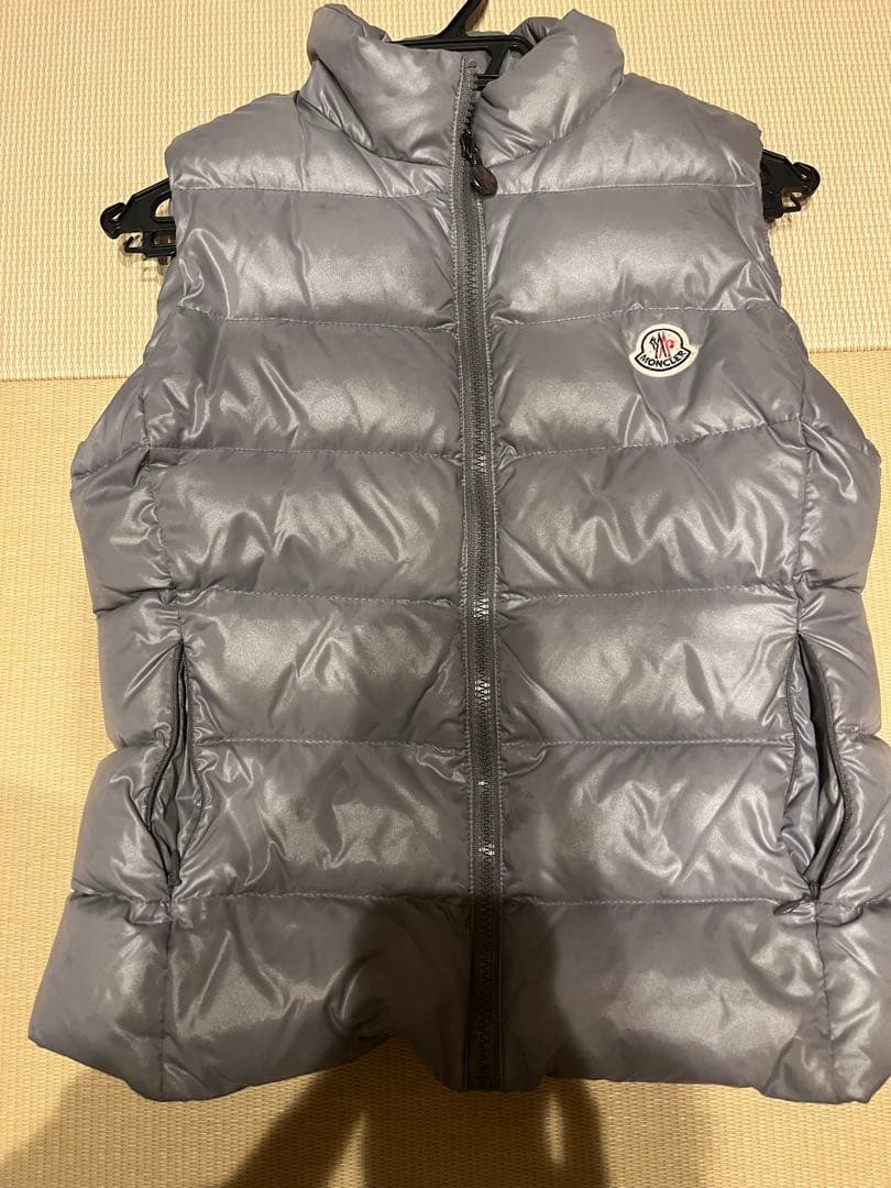 Moncler グレー ダウンベスト 中古・古着通販】MONCLER (モンクレール) GERARD/ダウンベスト グレー