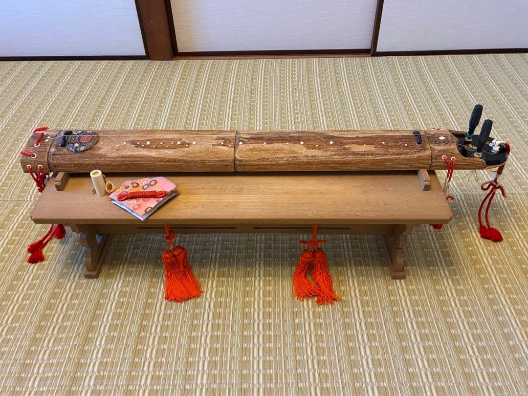 【お値下げしました！！】伝統的な木製琴と付属品　八雲琴　二弦琴 二弦琴 (八雲琴) | 骨董品買取・和楽器買取 五宝堂