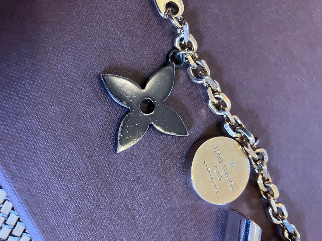 ルイヴィトン チェーン カレイド Vホルダー キーホルダー チャームの