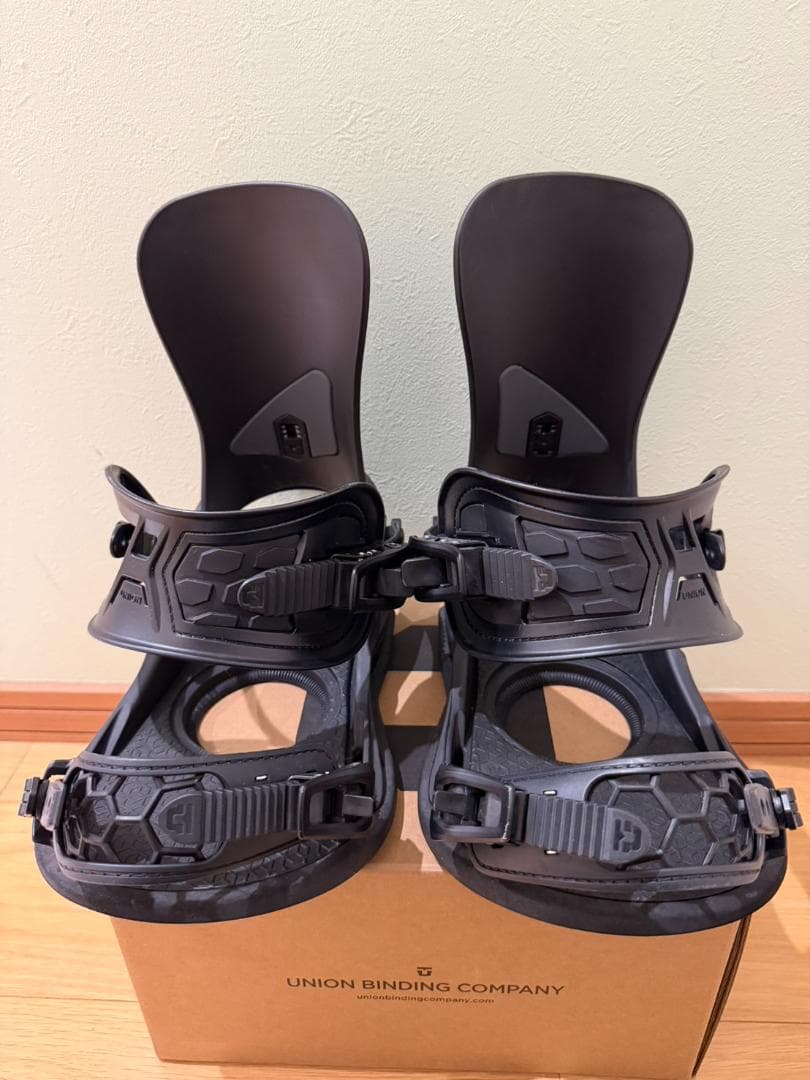 UNION　ストラータ Union Strata Mサイズ　ブラック UNION BINDING 日本正規品 スノーボード ビンディング ユニオン UNION