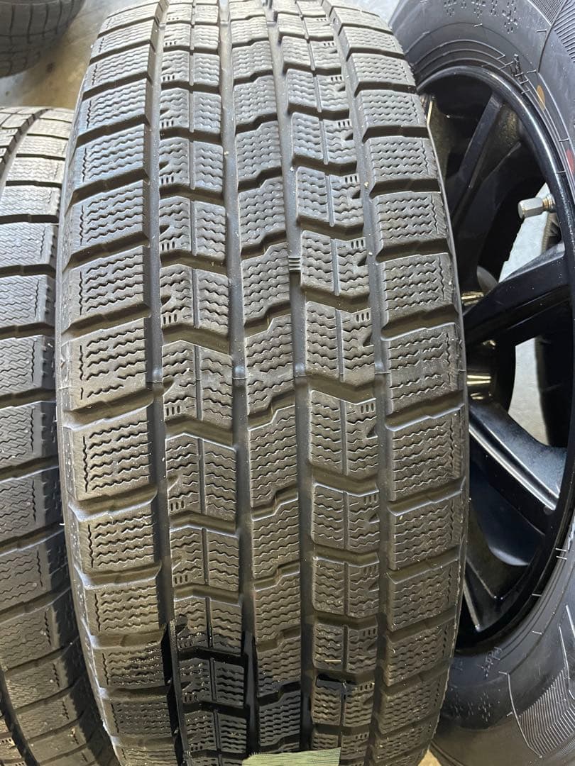 25、26、27セレナ用 バリ山 195/65R15 スタッドレス