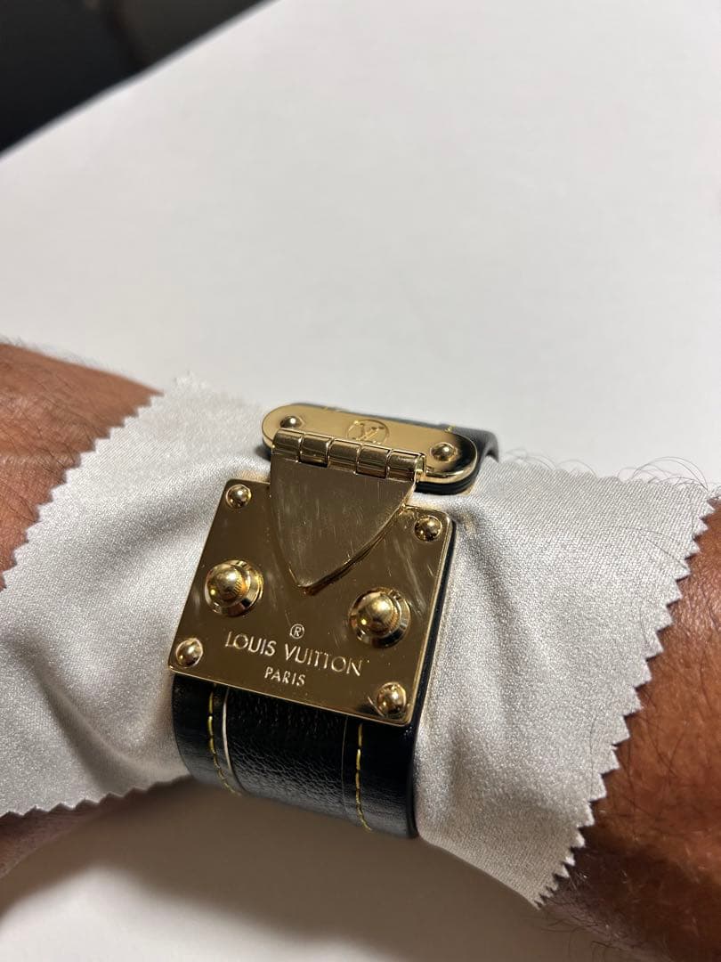 中古美品】ルイ・ヴィトン ブラスレ セリュールM92750バングル 黒革