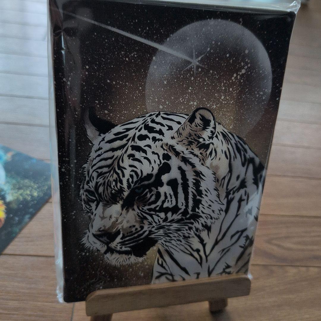 スプレーアート エデン ホワイトタイガー - メルカリ