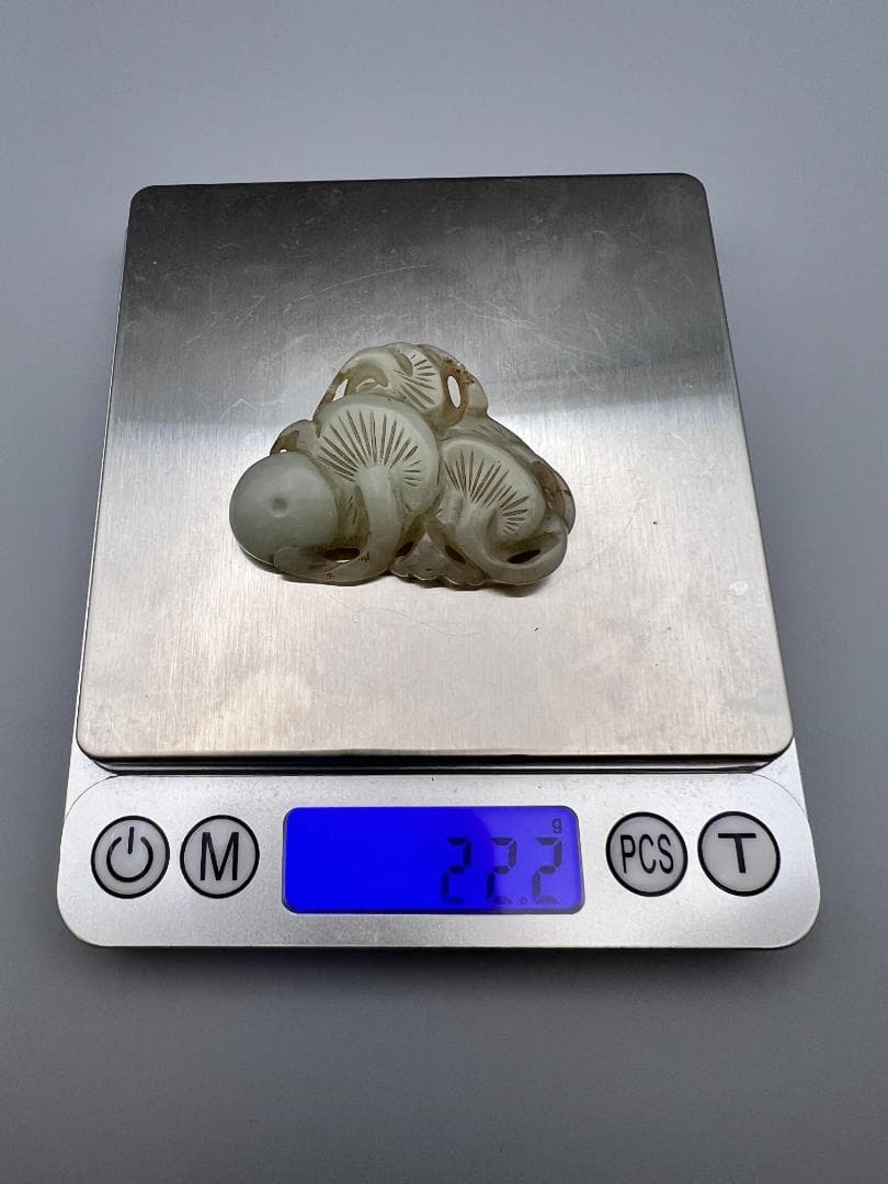 お酒大好き様専用古玉 和田玉 松彫 根付 手彫 重量約