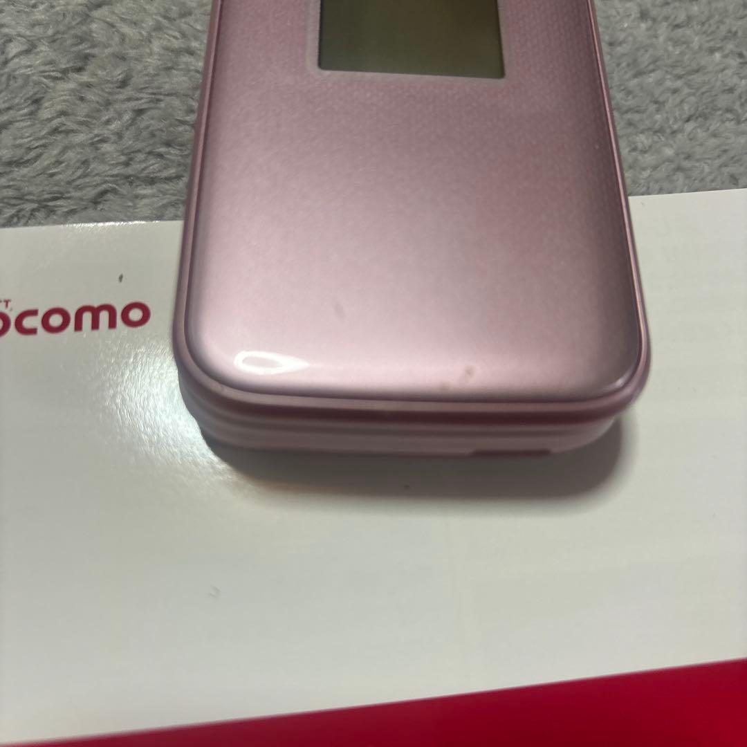 docomo フリップフォン ピンク 本体 充電器付き - 携帯電話本体