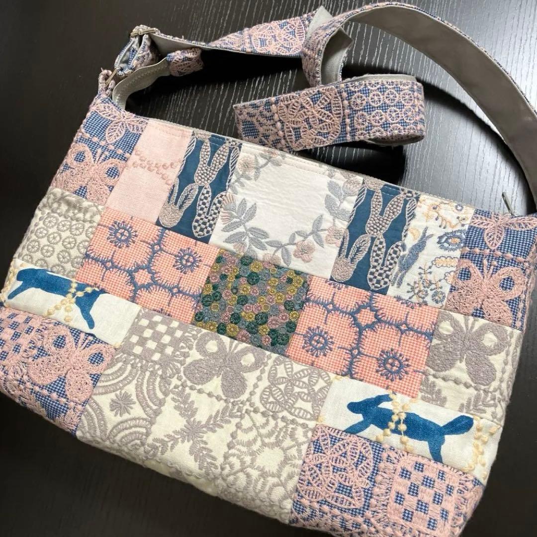x)ミナペルホネン☆ハンドメイドパッチショルダーバッグ(forest tile) ⚮̈ミナペルホネン forest tile シプリバッグ 巾着ショルダーバッグ