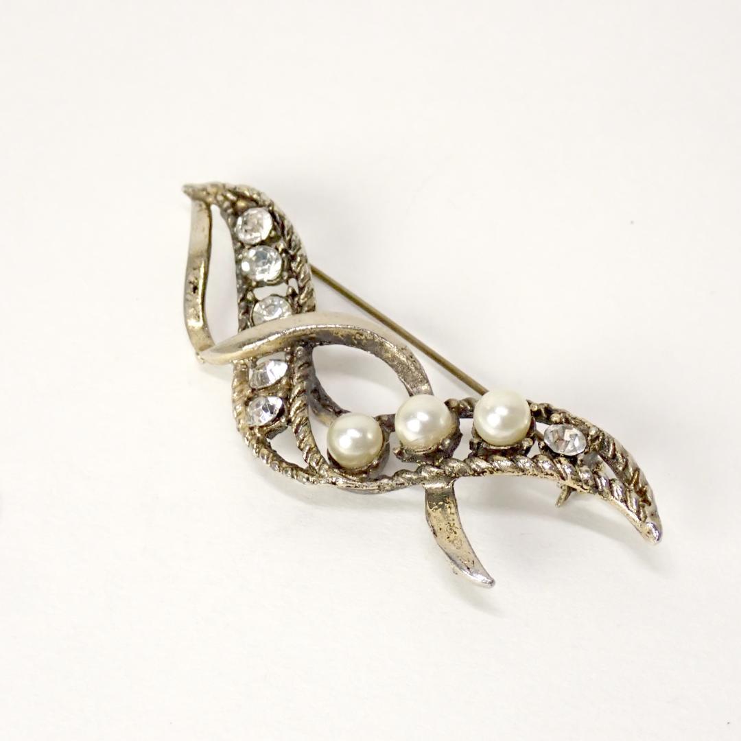 英国製 ヴィンテージ ブローチ パール ラインストーン - メルカリ
