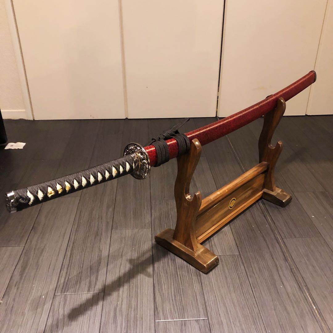 高級模造刀　陸奥守吉行　坂本龍馬拵え　居合刀　優乱刃紋　朱拵え　合金刀身 模造刀 日本刀 陸奥守吉行 坂本龍馬 大刀 彫金鍔仕様 コスプレ 爆買