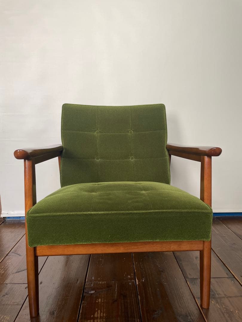 カリモク60　Kチェア1シーター/モケットグリーン カリモク60 Kチェア1シーターモケットグリーン（ウォールナット色塗装