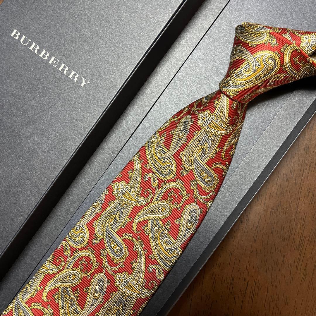 バーバリー ネクタイ 赤 ペイズリー柄 古着コーデ - メルカリ
