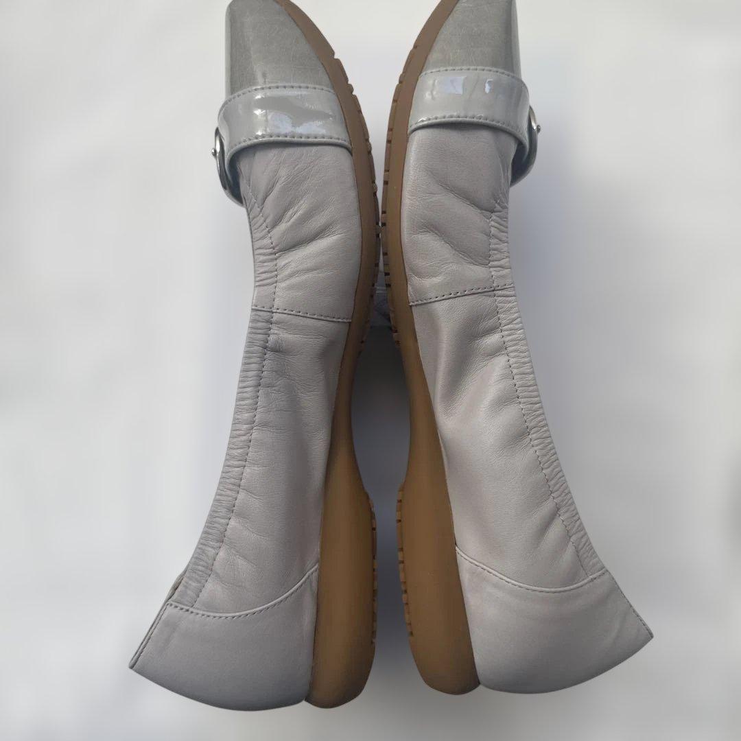 卑弥呼　バックルスニーカーパンプス　25.5cm［新品］