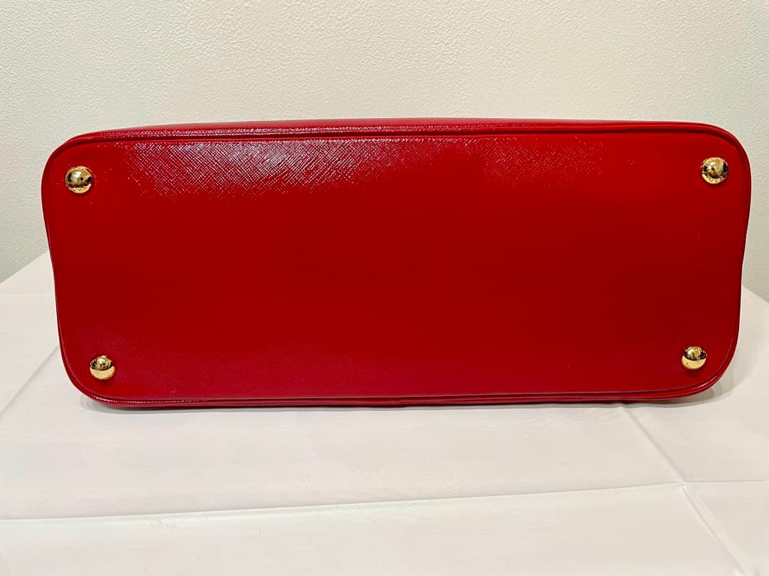 美品】PRADA プラダ サフィアーノヴェルニ ハンドバッグ 赤 ロッソ