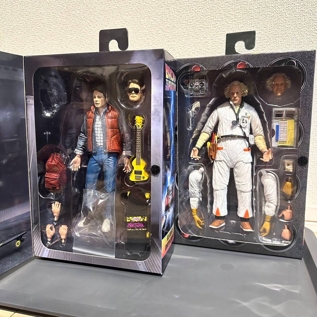 開封済】NECA バック・トゥ・ザ・フューチャー マーティ&ドク セット
