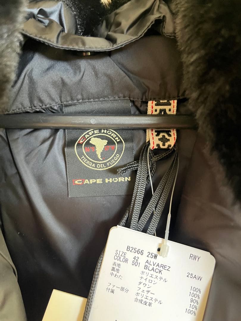 新品タグ付 CAPEHORN ALVAREZ ブラックダウンジャケット 42 - メルカリ