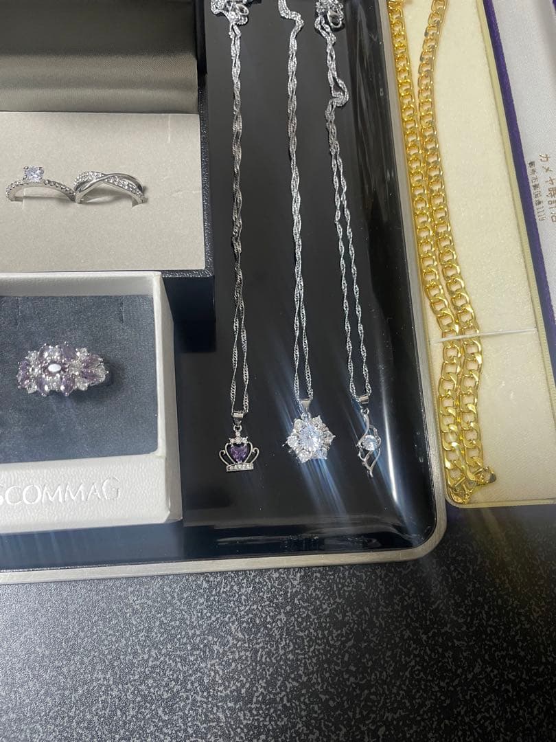 遺品整理品7点 - メルカリ