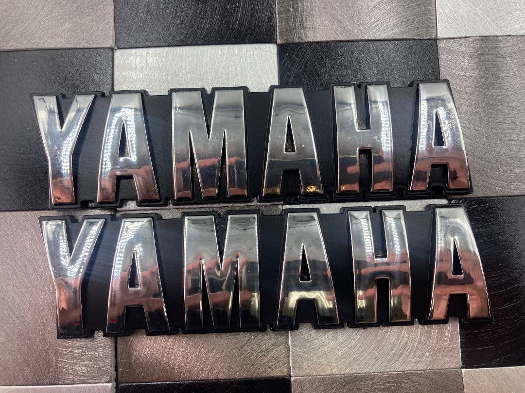 ヤマハタンクエンブレム2枚セットシルバー送料込み - メルカリ
