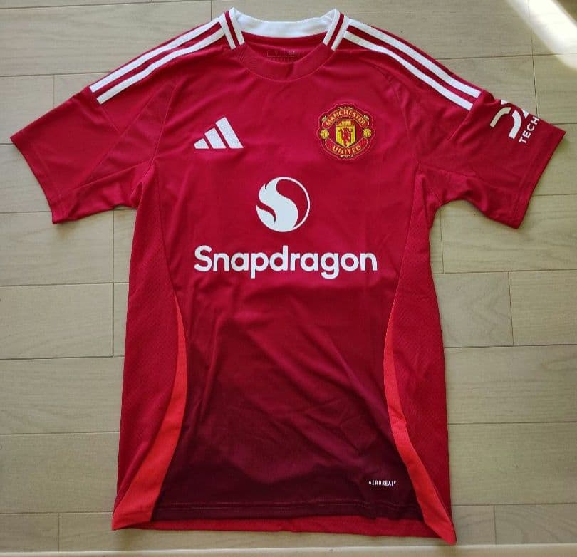 マンチェスター・ユナイテッド 宮澤ひなた サイン入り HATTRICK（ハットトリック）-選手の想いをファンへ届ける公式