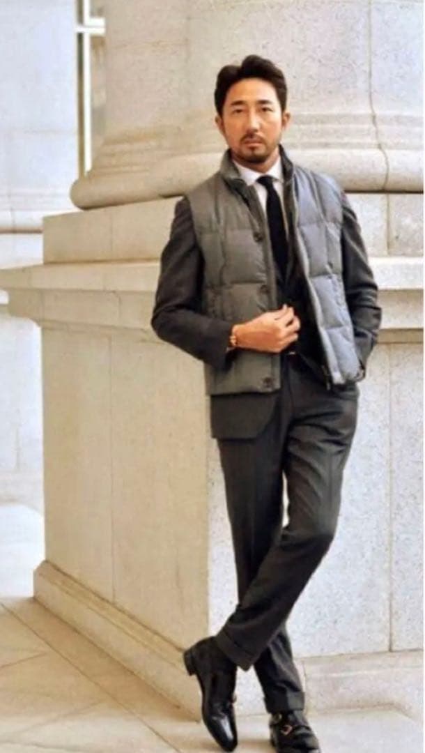 HERNO リバーシブルベストシルクカシミア (PIACENZA)未使用に近い HERNO リバーシブルベストシルクカシミア (PIACENZA)未使用に近い