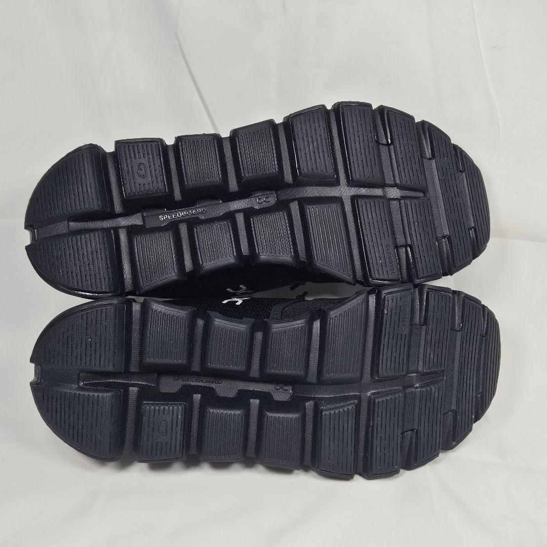 【週末限定価格】新品 On Cloud スニーカー ブラック 23.5cm