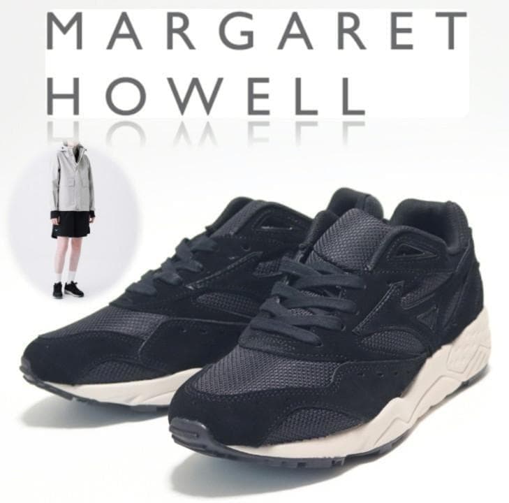 コラボ！新品【マーガレットハウエル×ミズノ】スニーカー 黒 23.5-24cm