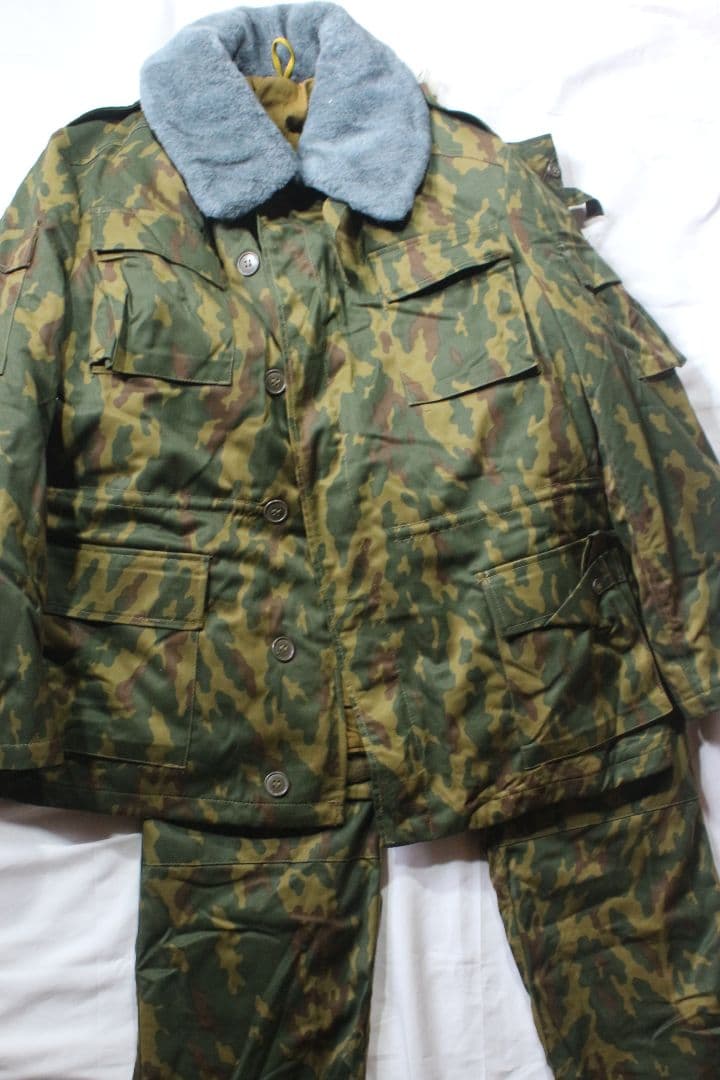ロシア軍 実物 チェチェン紛争 VSR-93 冬用 防寒着 50-3 - メルカリ