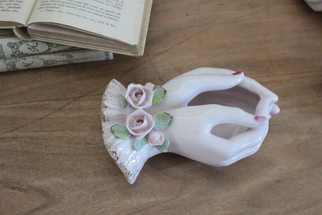 【D】バラ・レフトンのハンドモチーフ/Lefton Porcelain D】バラ・レフトンのハンドモチーフ/Lefton Porcelain - 彫刻