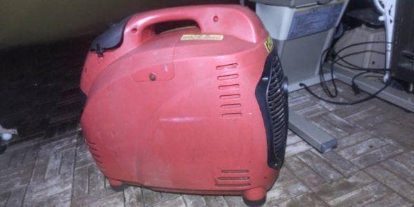 ASTRO PRODUCTSインバーター発電機G3000I 3.0KVA 傷あり