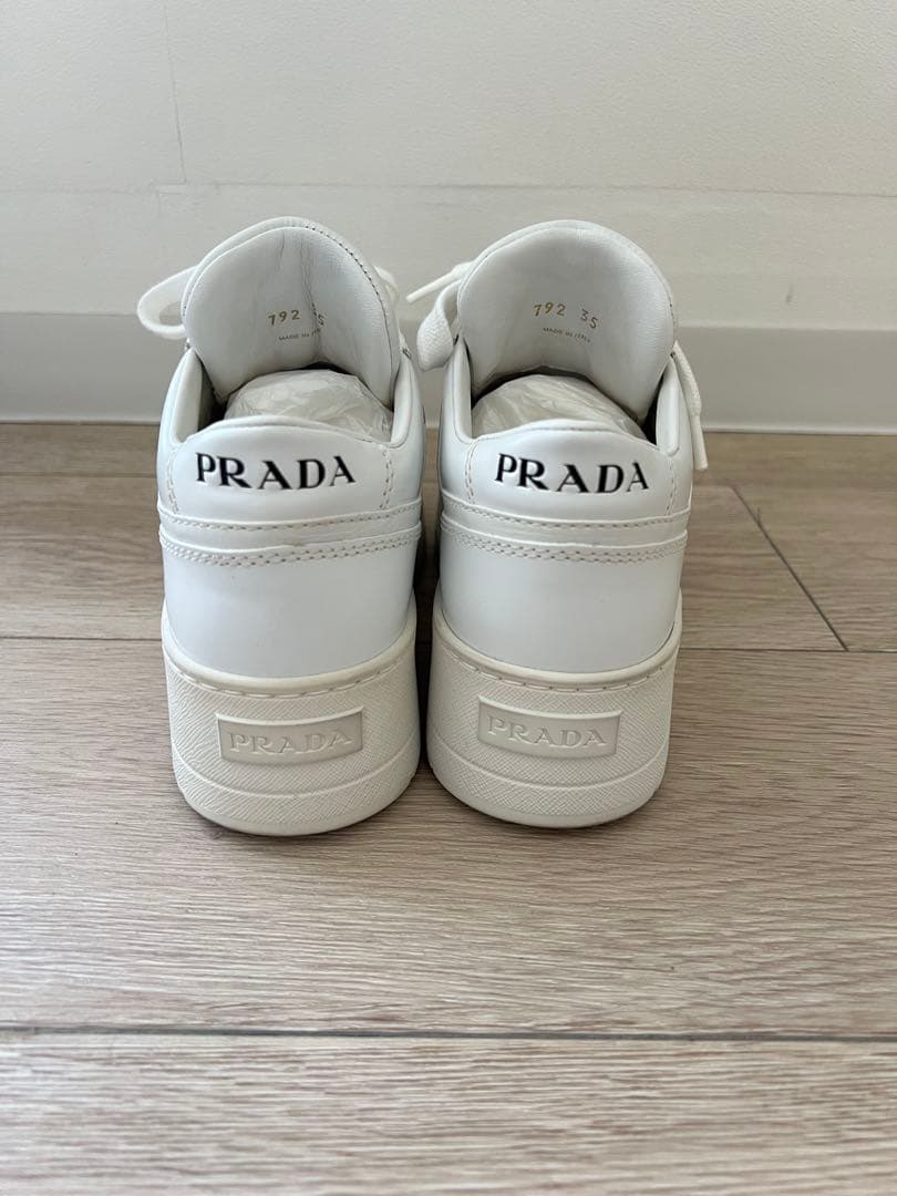 PRADA プラダ レザー 厚底スニーカー 35サイズ 付属品完備 - メルカリ