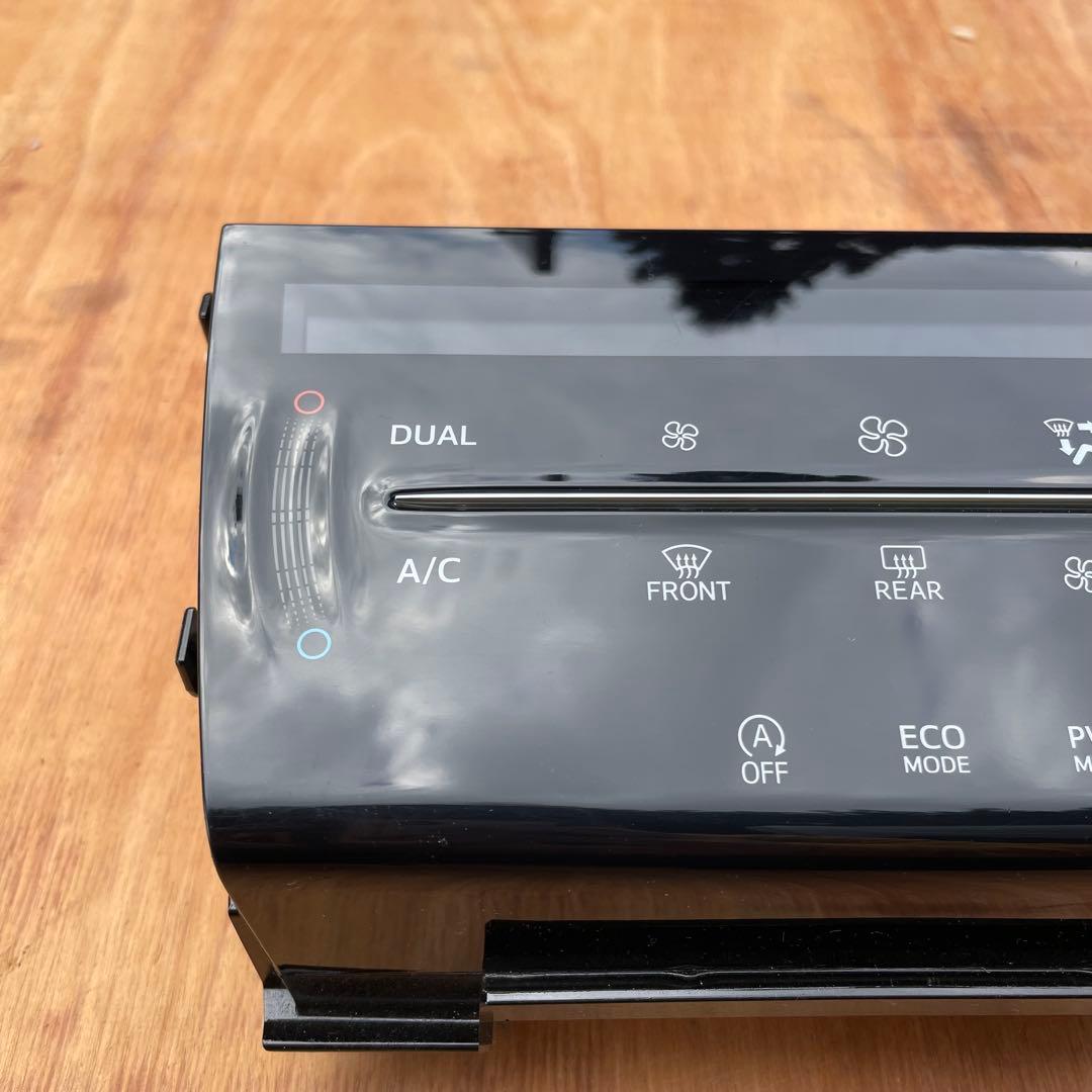 トヨタ 60系 ハリアー 純正エアコンパネル - メルカリ