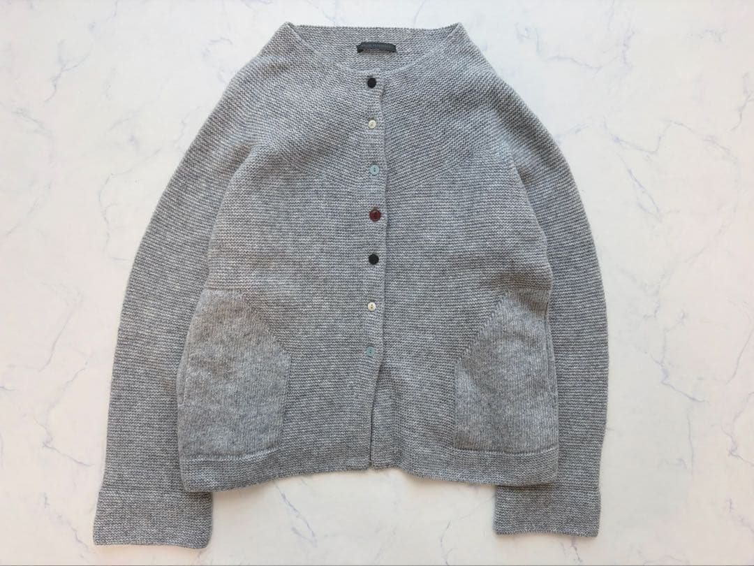 美品　ADIEU TRISTESSE 配色釦ウールカーディガン 日本製 ◇リシェスガーダー配色釦カーディガン｜BIGI online store - ビギ