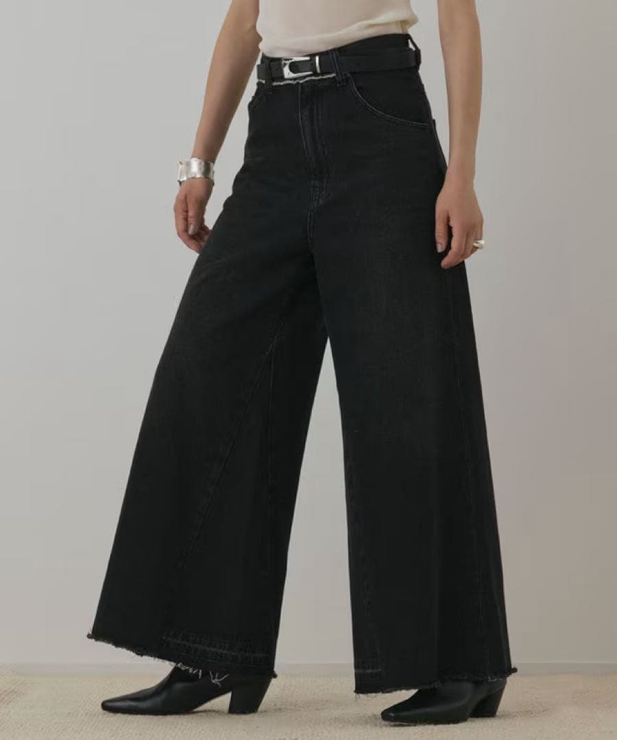 ☆hazhaz☆《タグ付き》グレースコンチネンタル バギーデニム 36