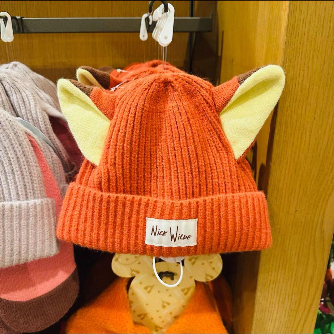 上海ディズニー限定ズードピア ニック耳付きニット帽子 - メルカリ