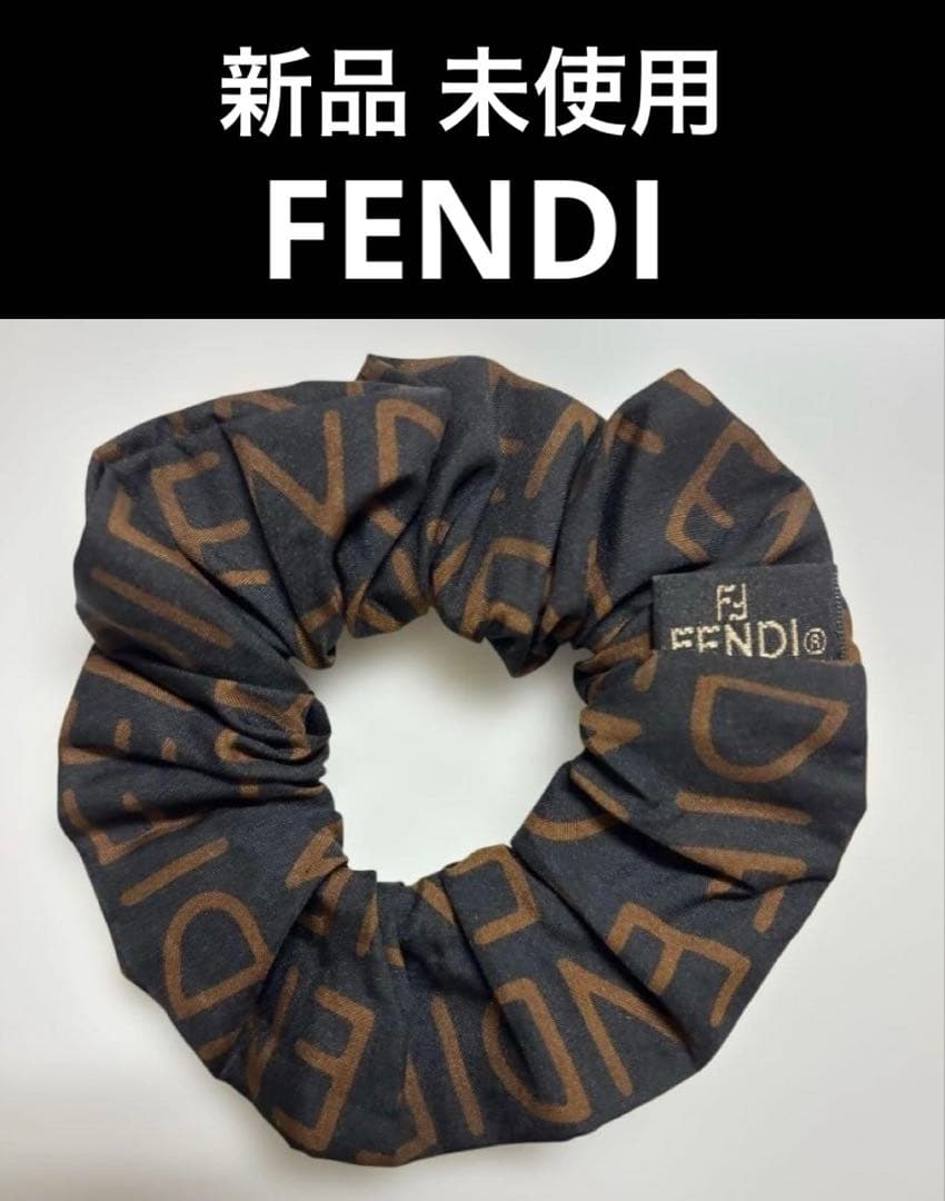 新品 未使用】フェンディFENDI ロゴシュシュ ブラック/ブラウン - メルカリ