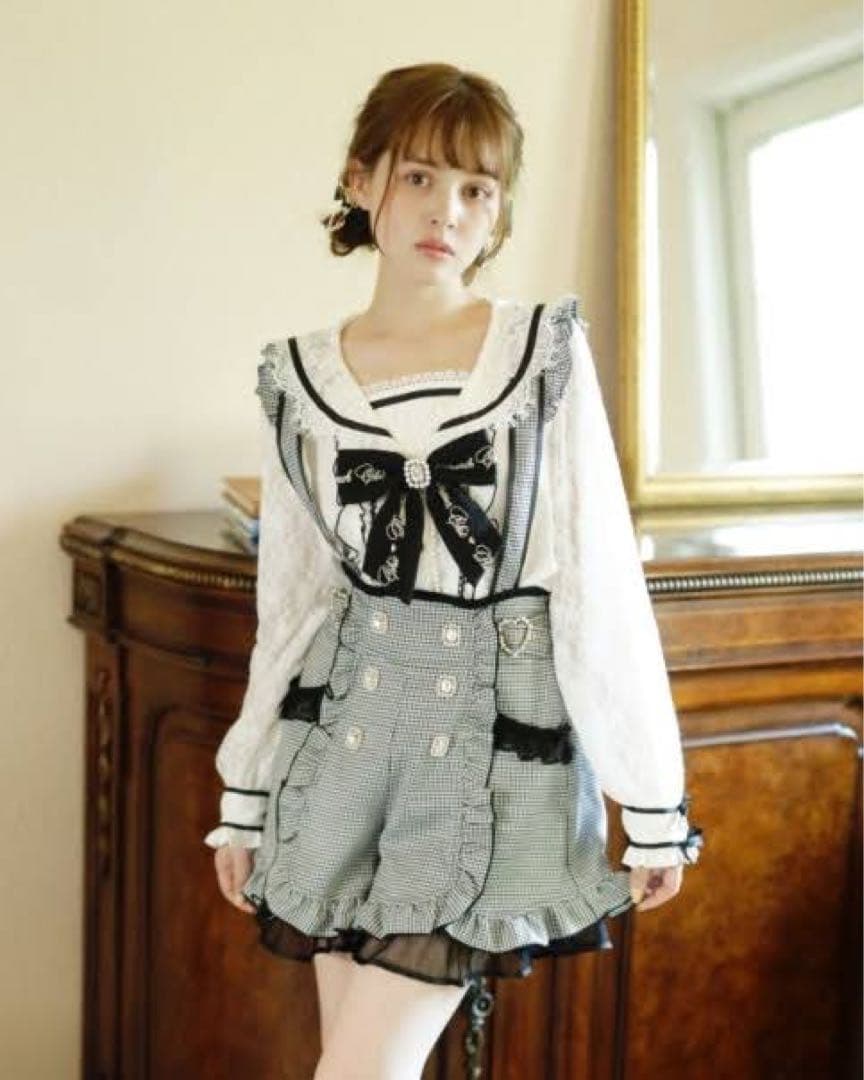 LIZLISAレースセーラーブラウス - メルカリ