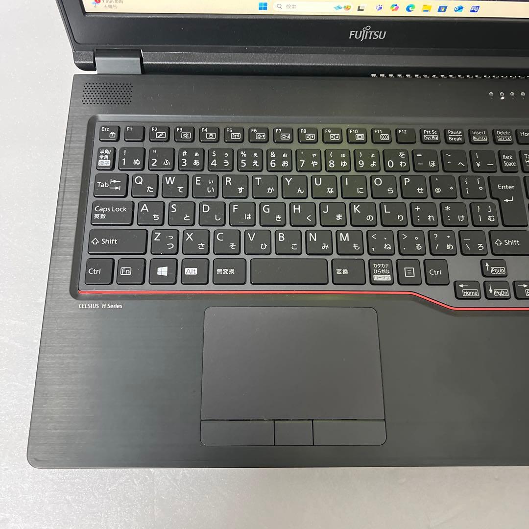 富士通 H780/第8-i7/SSD512TB★16GB★APEX