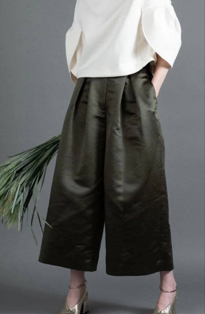 heveサテンフレアガウチョオリーブ36size Sheer Satin Gaucho PT peach | HEVE