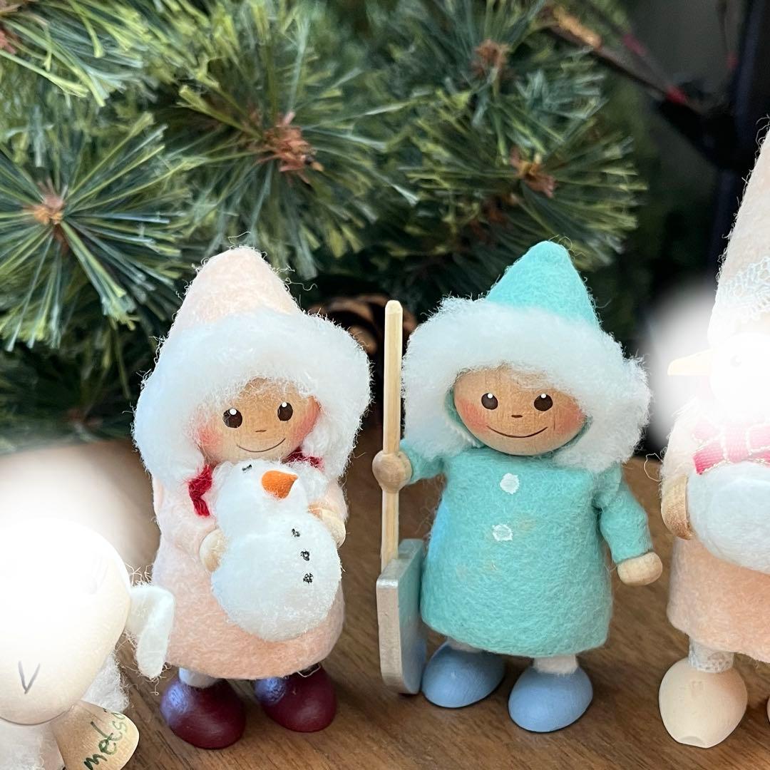 ノルディカニッセ 雪だるまを抱いた女の子 シャベルを持った男の子