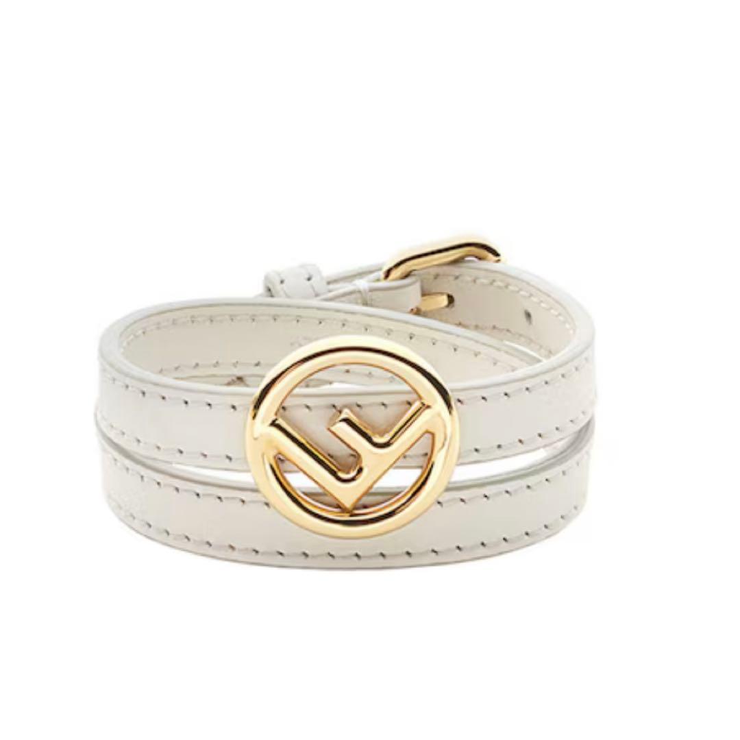 FENDI】ホワイトレザー ブレスレット - アクセサリーアウトレット 価格