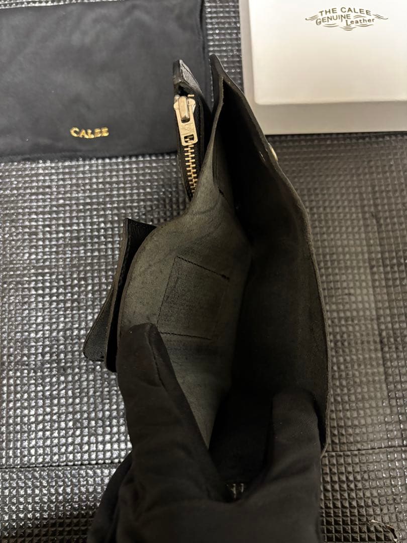 激レア）CALEE ブラックレザー 三つ折り財布 山田蓮