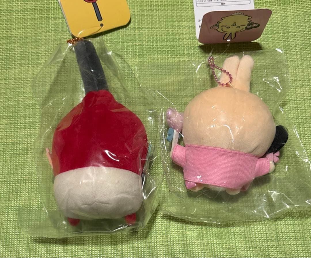 ちいかわ うさぎ ハートに火を もぐもぐ 店員さん ウラヤハボウズ オタ