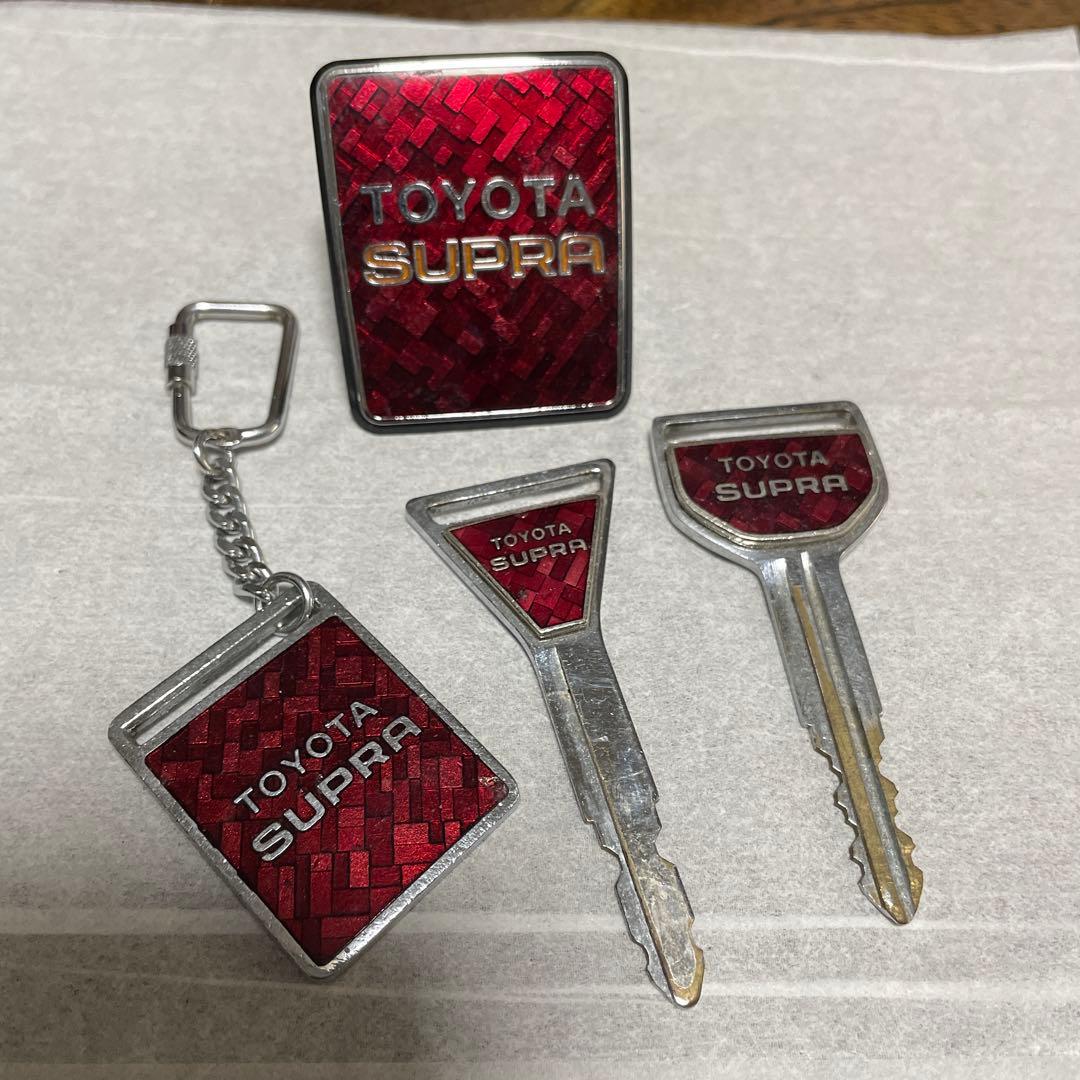 Ｎ*ち様 TOYOTA SUPRA エンブレムキーリングセット TOYOTA SUPRA エンブレムキーリングセット - メルカリ
