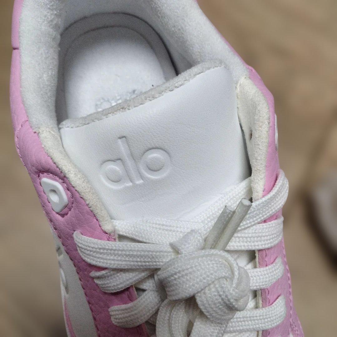 alo yoga ピンクリカバリーモードスニーカー 新品靴紐付き22.5cm