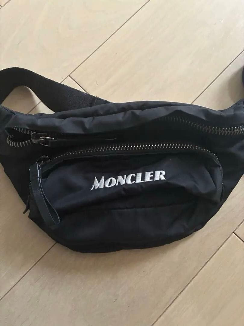 モンクレール ボディバック MONCLER（モンクレール） ボディバッグ DURANCE デュランス 5M00005