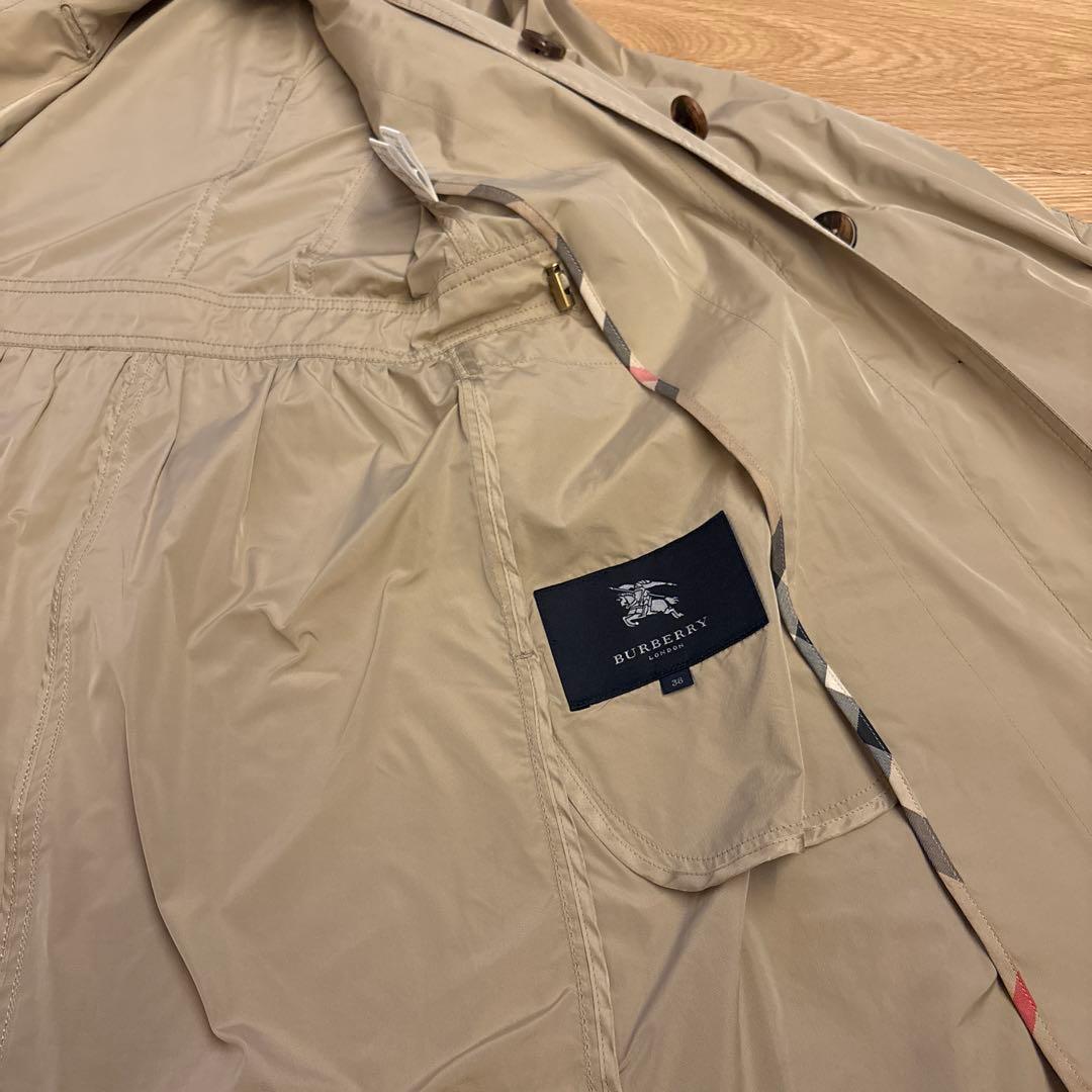 Burberry フード付きトレンチコート ベージュ お 手頃 価格