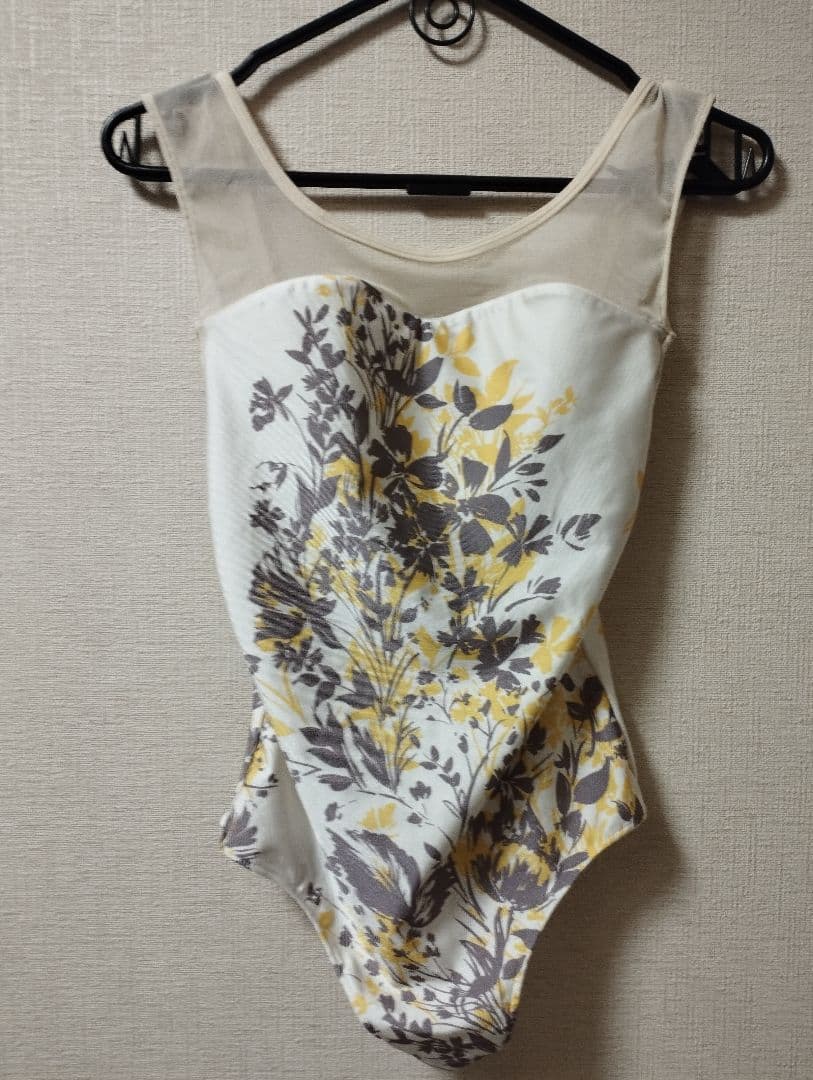 unoa ウノア 花柄レオタード M Lサイズ