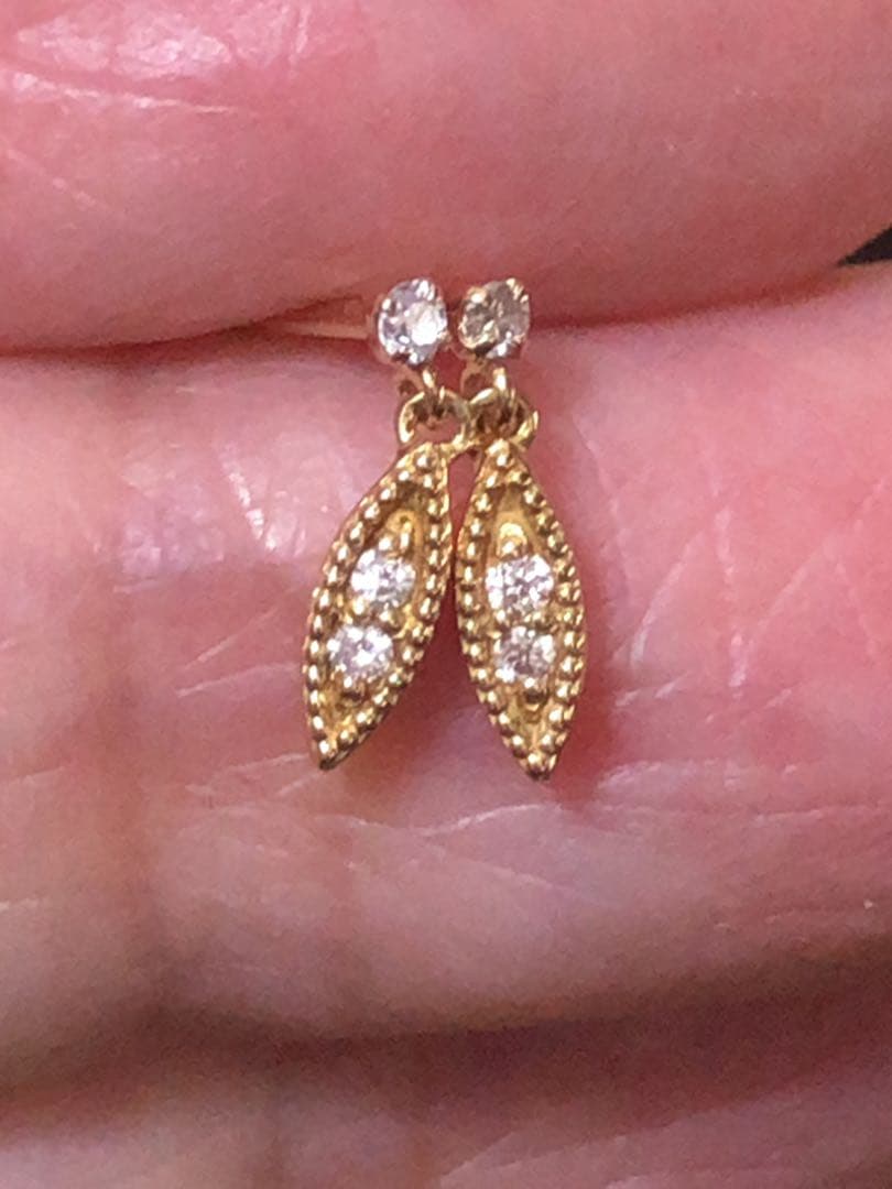 美品♡アガット クラシック　K18 ミルグレインダイヤモンドピアス　0.04ct