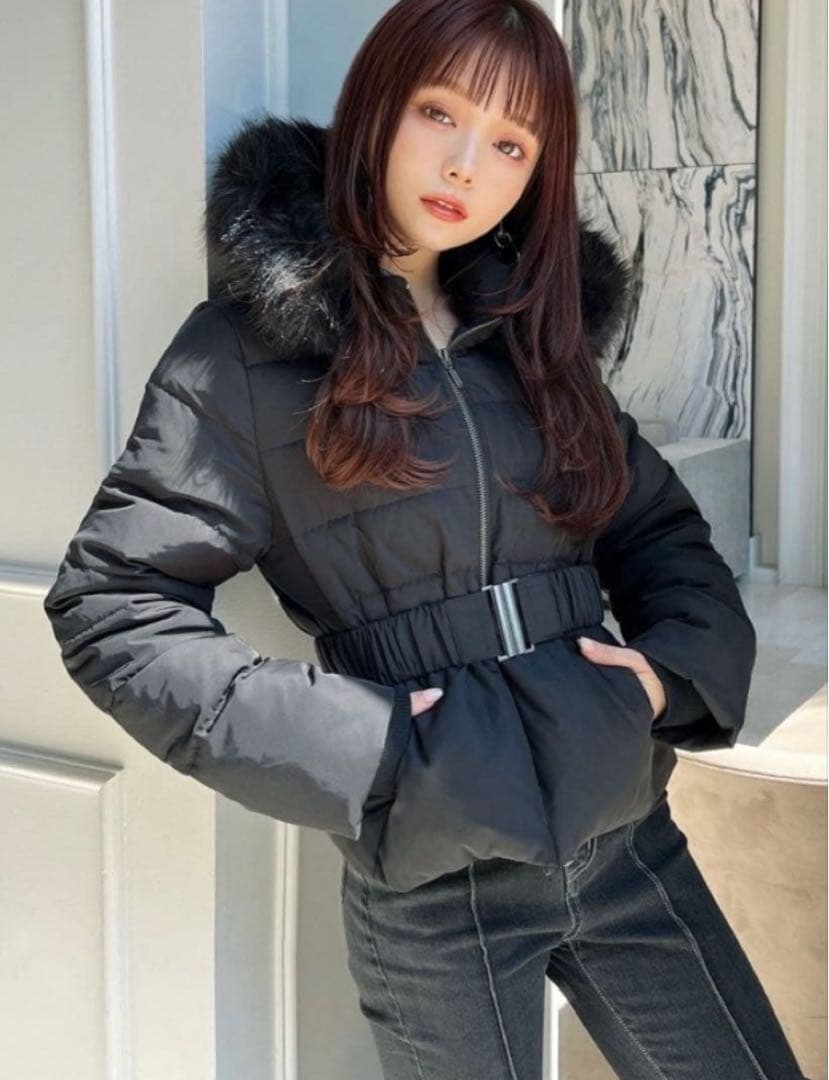 RESEXXY ファー付きショートダウンジャケット ブラック - メルカリ