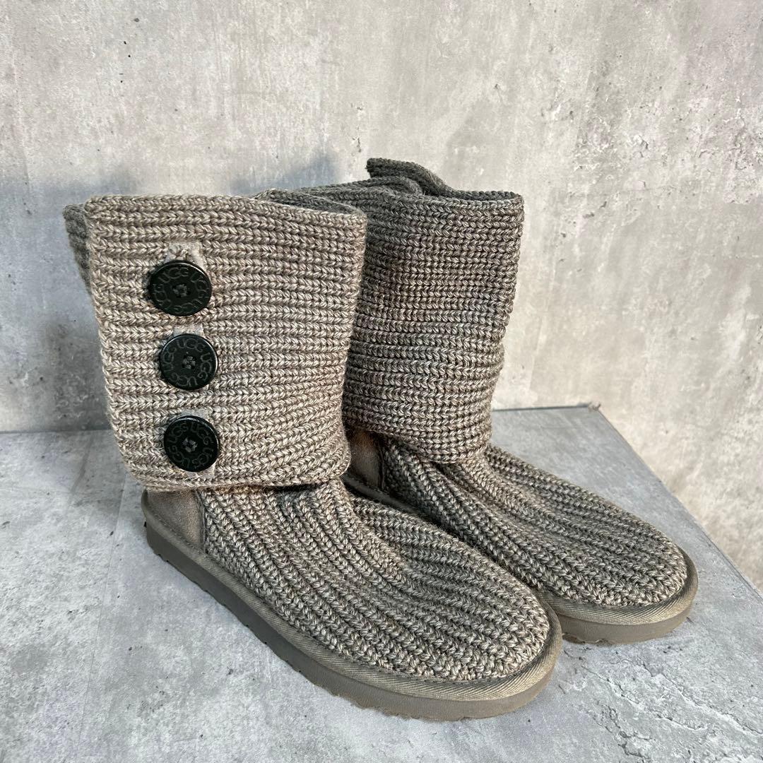 美品 UGG アグ クラシック カーディ 2WAY ニットブーツ 25 - メルカリ